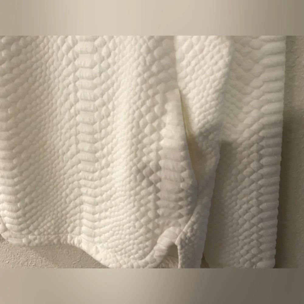 White Boxy Ribbed Sweatshirt - Picture 4 of 5